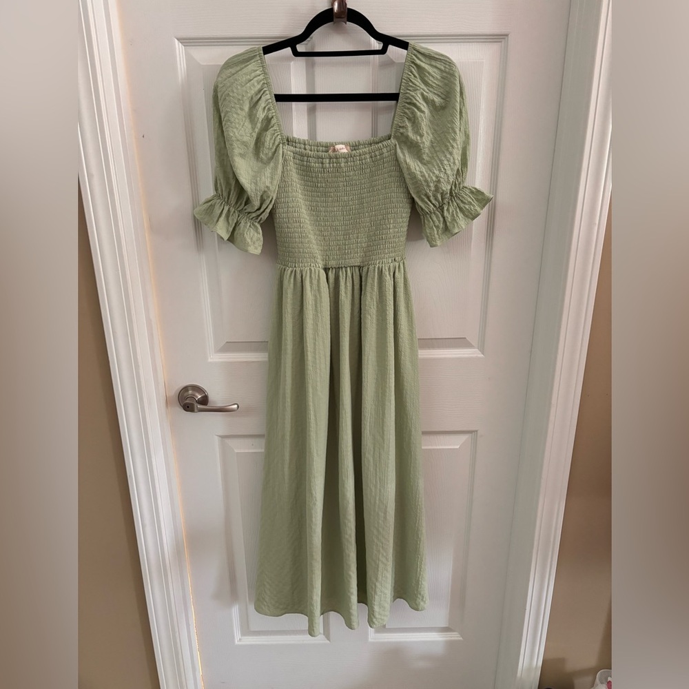 Braelynn Midi Dress - pistachio green